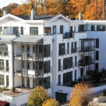 Louisa 43 - Octopussy In *