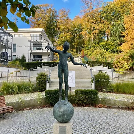 Louisa 43 - Octopussy In *