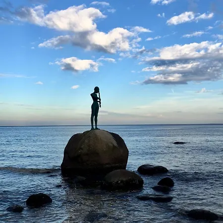 Louisa 43 - Octopussy In