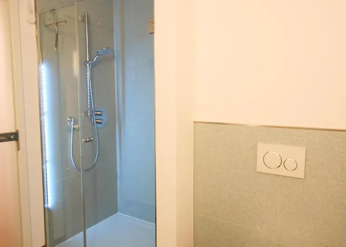 Louisa 43 - Octopussy In Зеллин